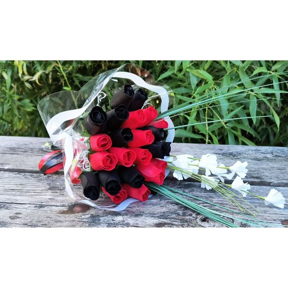 2 Dozen Black and Red Wooden Rose Flower Bouquet. The Original Wooden Rose - Picture 5 of 8